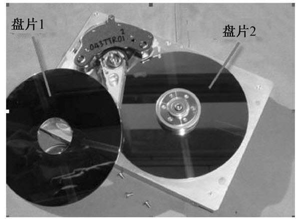 图2-20　两个盘片的硬盘