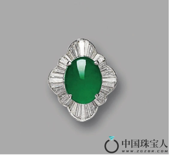 天然翡翠配钻石戒指（成交价：600,000港币）
