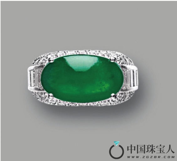 天然翡翠配钻石戒指（成交价：137,500港币）