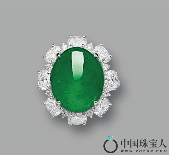 天然翡翠配钻石戒指（成交价：1,000,000港币）