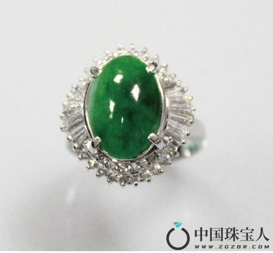 天然翡翠戒指（成交价：10,560人民币
）