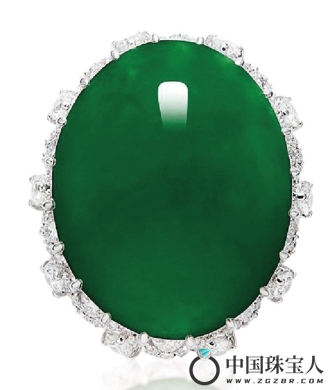 天然老坑种满绿翡翠蛋面戒指（成交价：4,887,500人民币
）