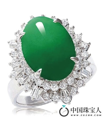 天然翡翠配镶钻石戒指（成交价：13,800人民币
）