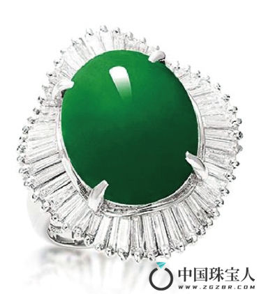天然满绿翡翠配镶钻石戒指（成交价：78,200人民币
）