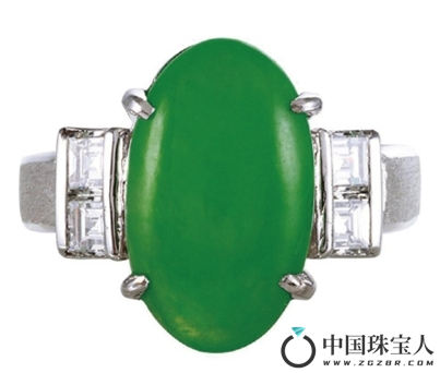 天然翡翠戒指（成交价：15,000港币
）