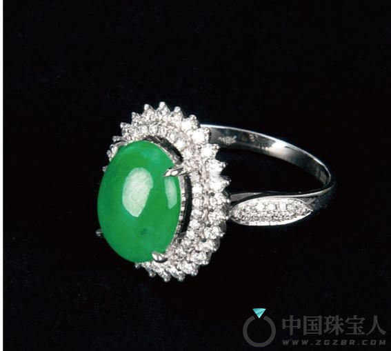 18K金镶钻石翡翠戒指（成交价：10,080人民币
）