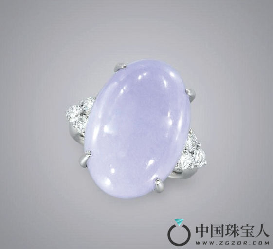 铂金紫翡翠戒指（成交价：10,350港币
）
