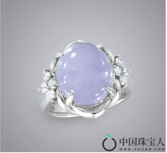 铂金紫翡翠戒指（成交价：12,650港币
）