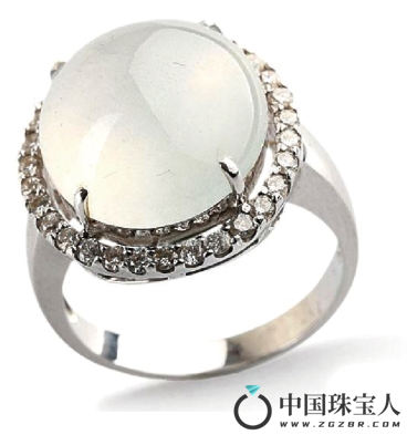 冰种翡翠戒指（成交价：42,000人民币
）