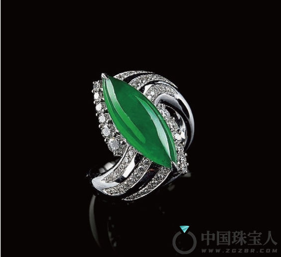 现代翡翠马眼戒指（成交价：161,000人民币
）