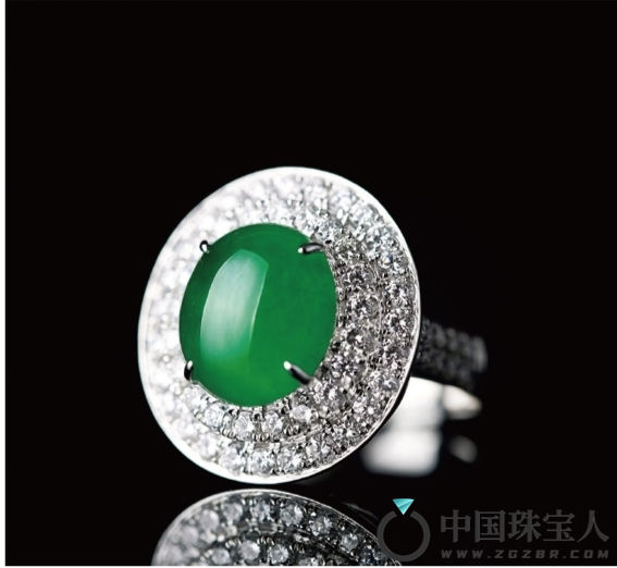 满绿翡翠钻石戒指