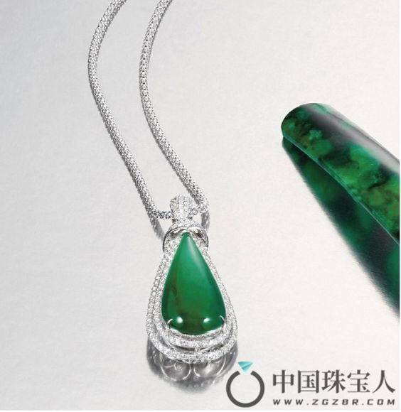翡翠钻石项坠（成交价：143,750人民币
）