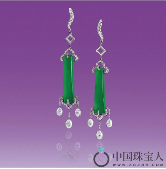 陈世英设计•缅甸天然翡翠配钻石吊坠耳环（成交价：2,560,000港币
）