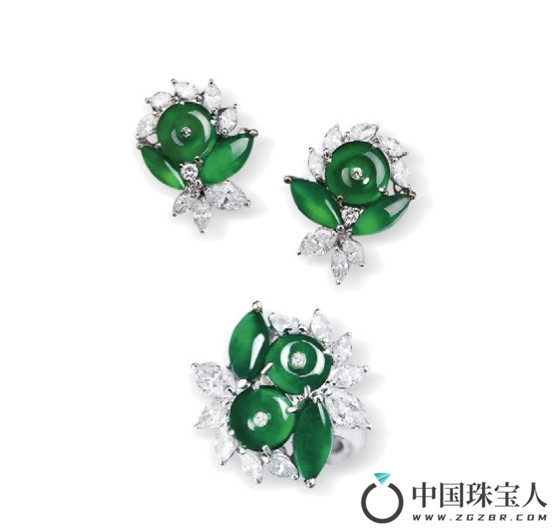 缅甸天然翡翠“怀古”耳环及戒指套装（成交价：76,700港币
）