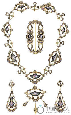 珐琅彩配金首饰套组，约制于1840年（成交价：6,250英镑）