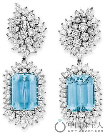 梵克雅宝海蓝宝石配钻石耳环（成交价：72,500美金）
