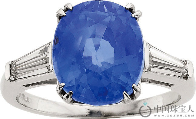蓝宝石配钻石铂金戒指（成交价：12,500美金）