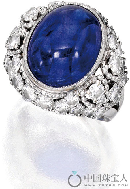 蓝宝石配钻石铂金戒指（成交价：20,000美金）