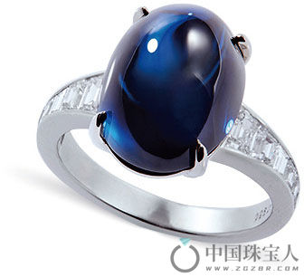 蓝宝石配钻石戒指（成交价：318,600港币）