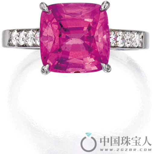 粉色蓝宝石配钻石铂金戒指（成交价：13,750美金）