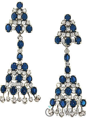 Lalaounis 蓝宝石配钻石耳环（成交价：5,000英镑）