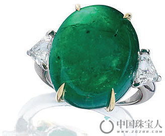 绿宝石配钻石戒指（成交价：14,375英镑）