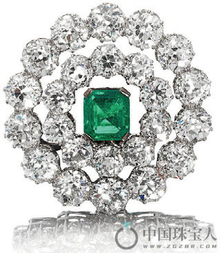 20世纪早期绿宝石配钻石胸针（可作吊坠佩戴）（成交价：16,250英镑）