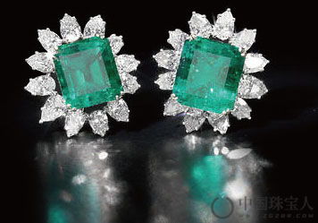 哈利·温斯顿绿宝石配钻石耳环（成交价：164,500英镑）