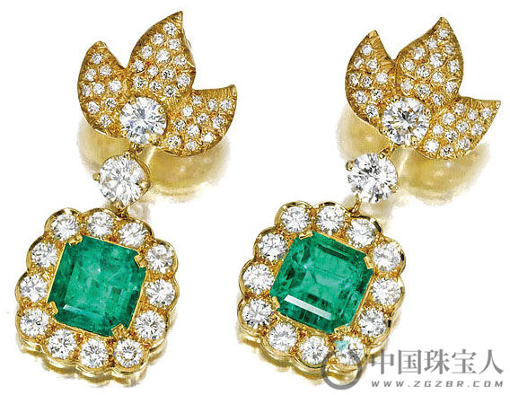 绿宝石配钻石耳环