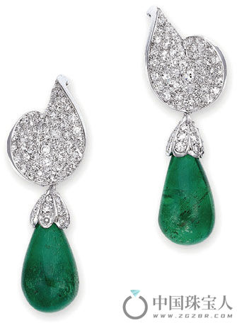 绿宝石配钻石耳环（成交价：250,000港币）