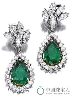 绿宝石配钻石耳环（成交价：50,000美金）