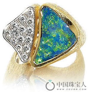 Andrew Grima 欧泊石配钻石戒指，约制于1985年（成交价：5,000英镑）