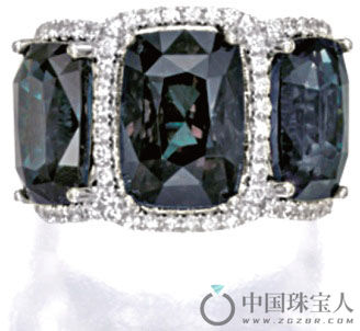 变色石榴石配钻石戒指（成交价：350,000港币）