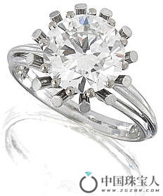 钻石戒指（成交价：10,000 英镑）