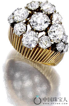复古钻石戒指（成交价：8,750美金）