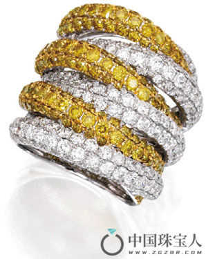 钻石及彩钻18K双色金戒指（成交价：8,125美金）