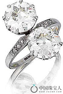 钻石戒指（成交价：10,625英镑）