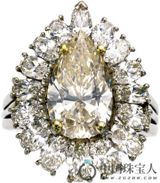 钻石铂金戒指（成交价：16,250美金）