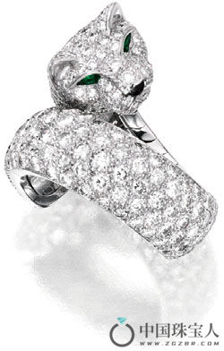 “猎豹”卡地亚钻石配彩色宝石18K白金戒指（成交价：50,000美金）