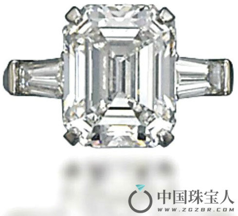 格拉芙钻石戒指（成交价：281,000瑞士法郎）