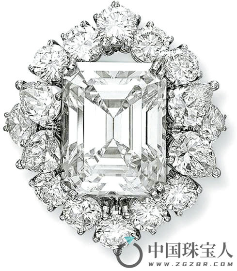 钻石戒指（成交价：1,505,000美金）