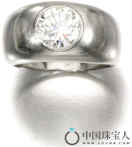 钻石戒指（成交价：12,500英镑）