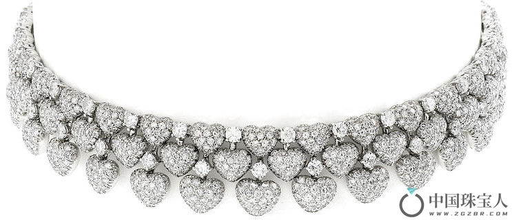 钻石项链（成交价：6,875英镑）