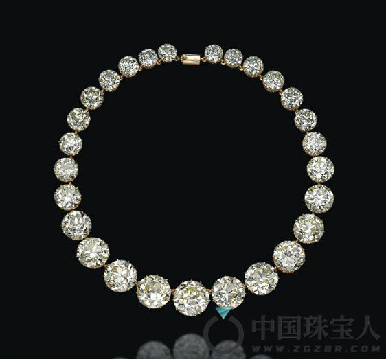 钻石项链（成交价：2,045,000瑞士法郎）