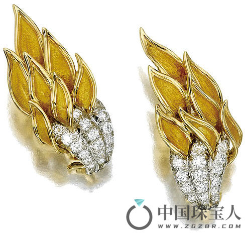 Jean Schlumberger 蒂芙尼钻石配珐琅彩耳环（成交价：12,500美金）