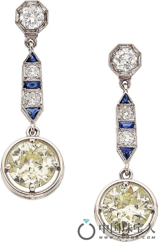 装饰艺术风格钻石配蓝宝石铂金耳环（成交价：15,000美金）