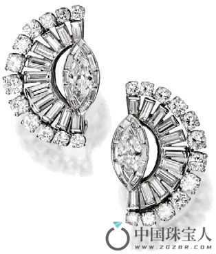 钻石铂金耳环（成交价：12,500美金）