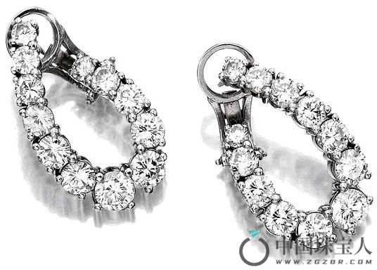 钻石耳环（成交价：15,000美金）