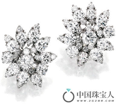 钻石铂金耳环（成交价：23,750美金）