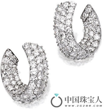 钻石铂金耳环（成交价：16,250美金）